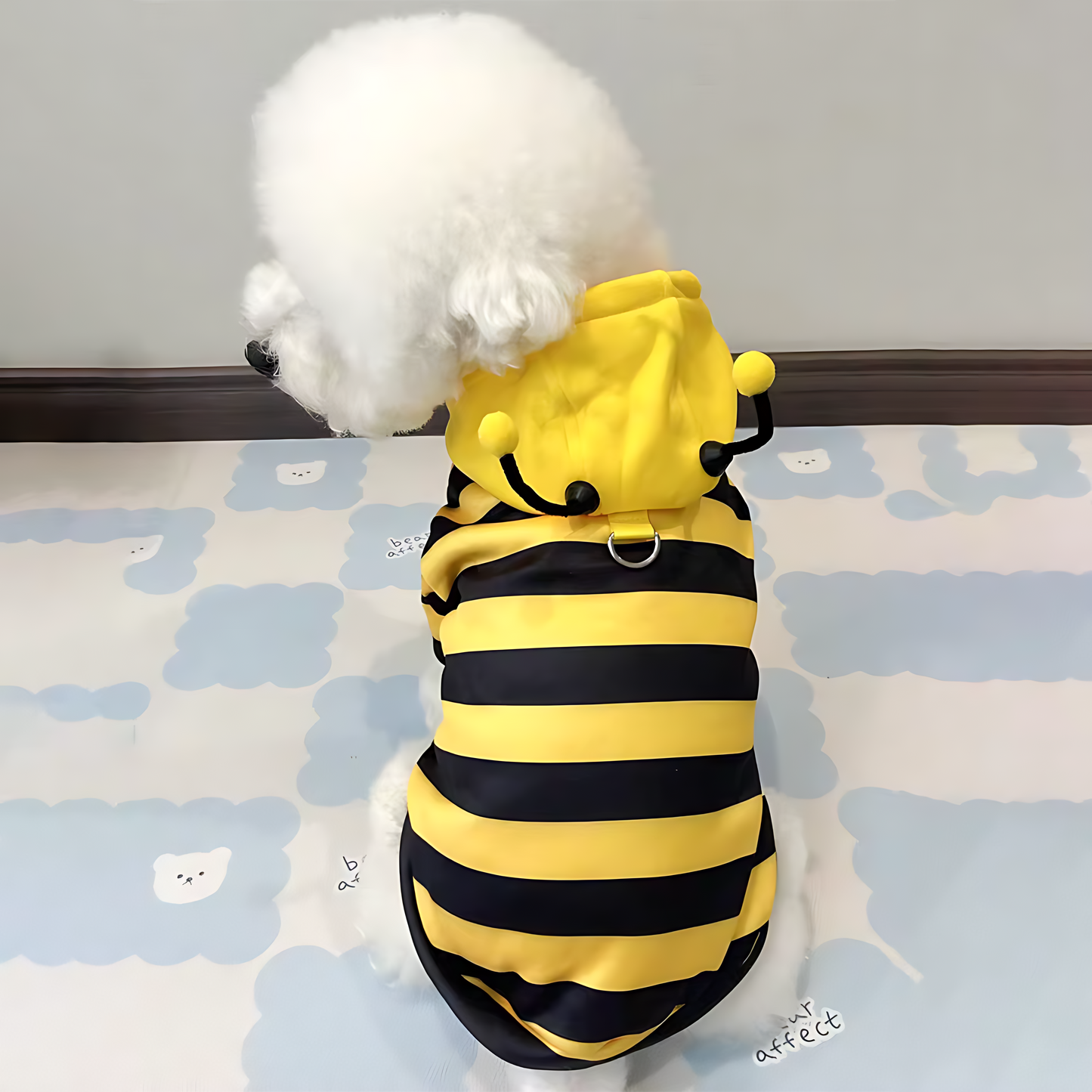 Bee Hoodie Pet Costume – Cozy Winter Dog & Cat Outfit